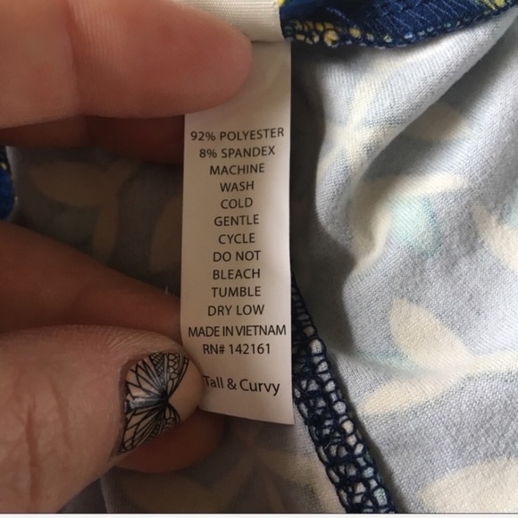 LuLaRoe Tall and Curvy Legging Bundle (3 pair) - Picture 13 of 13